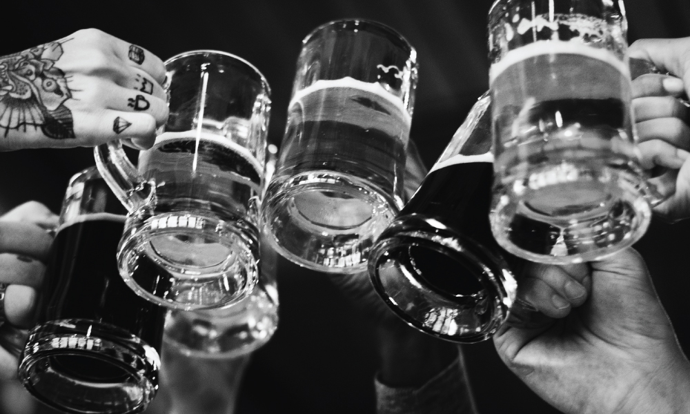 beer cheers image
